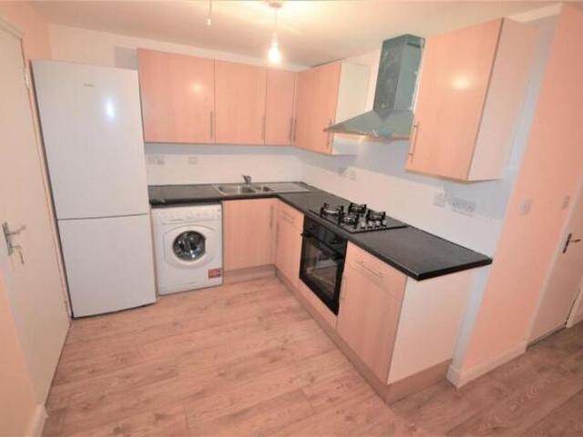 Property for rent in Cat Hill, England