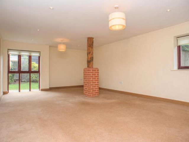 Farm for rent in The Butts, Kent