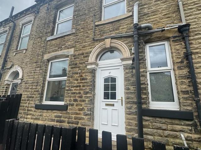 House for rent in Hove Edge, Brighouse
