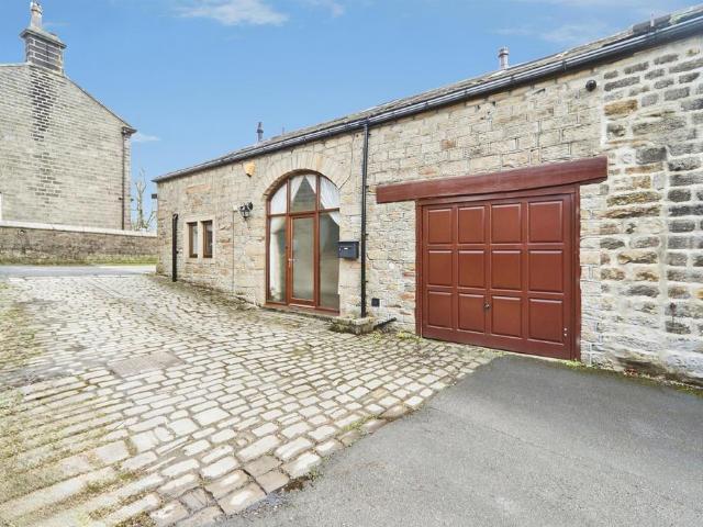 House for sale in Oakworth, West Yorkshire