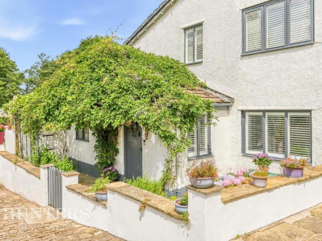 House for sale in Burnedge, Greater Manchester