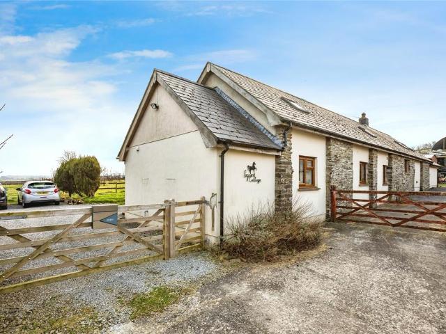 House for sale in Cwmpengraig, Wales