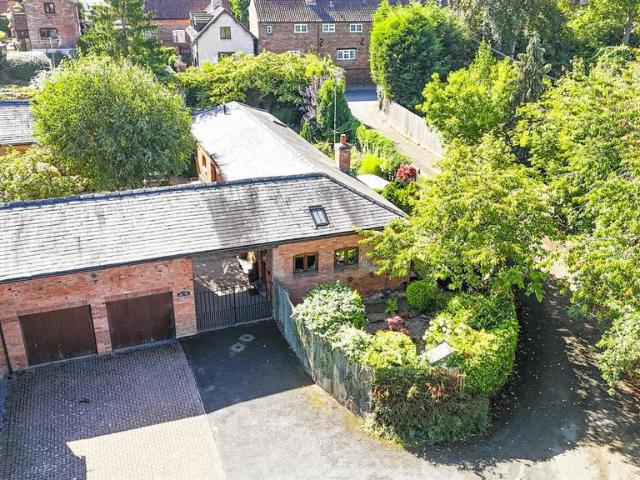 House for sale in Alverton, East Midlands
