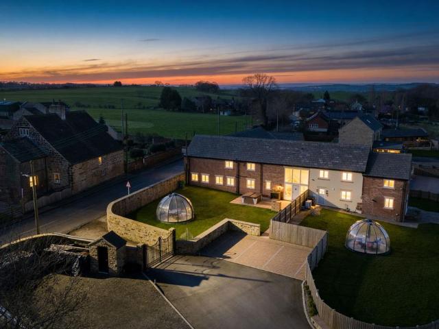 House for sale in Wintersett, West Yorkshire
