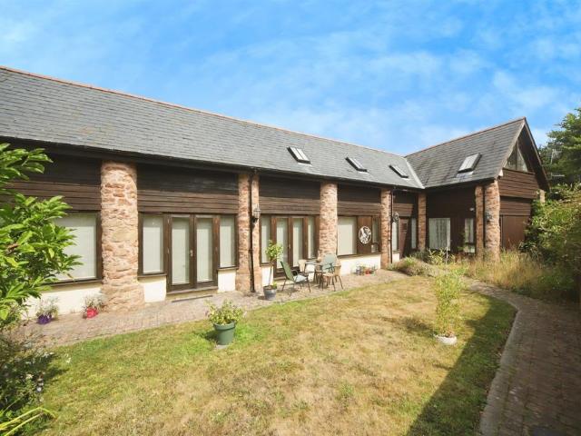 House for sale in Chapel Cleeve, Somerset