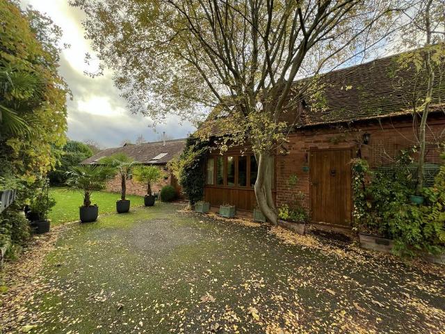 House for sale in Bromsgrove, Worcestershire