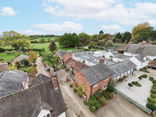House for sale in Stanford On Avon, Leicestershire