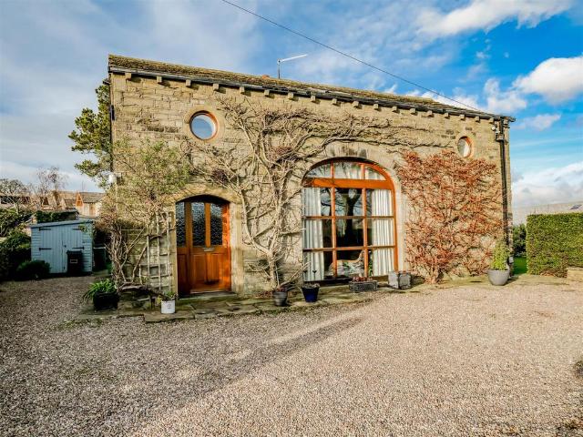 House for sale in Farnley Tyas, West Yorkshire
