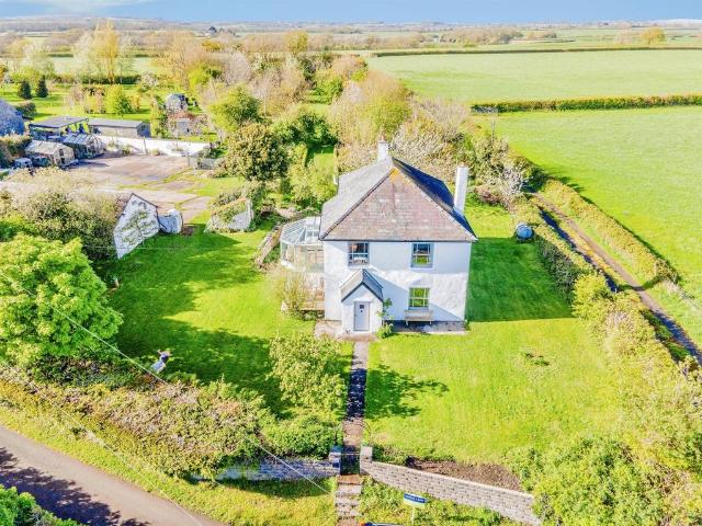 House for sale in Llanbethery, Wales