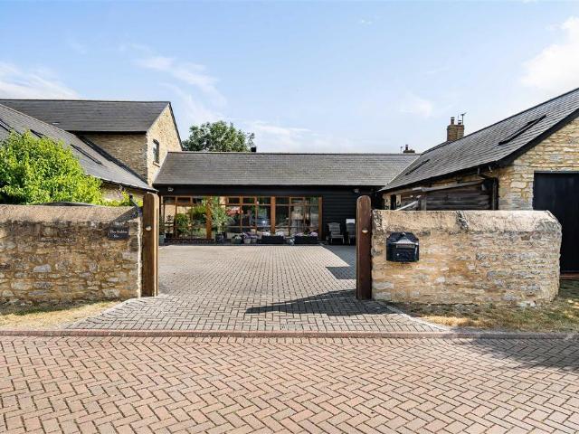 House for sale in Evershot, Oxfordshire