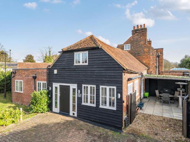 House for sale in Wexham Court, Slough