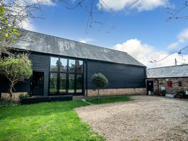 House for sale in Eaton Bray, Central Bedfordshire