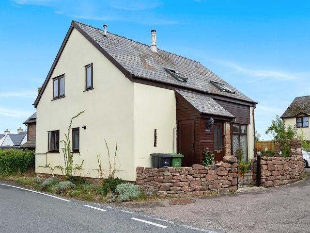 House for sale in Gorsley