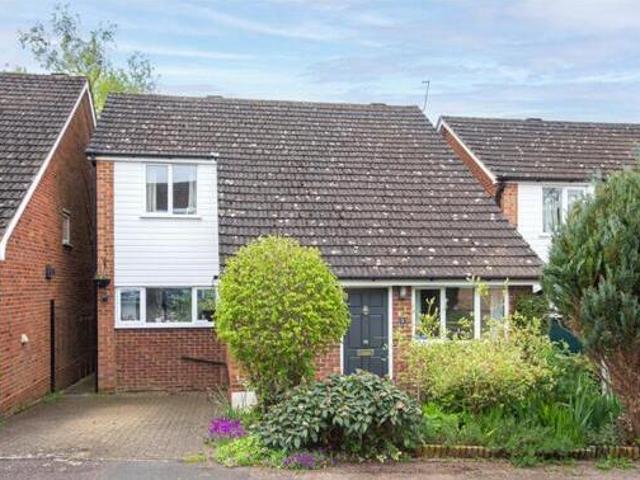 House for sale in Chiltern Park, Dacorum