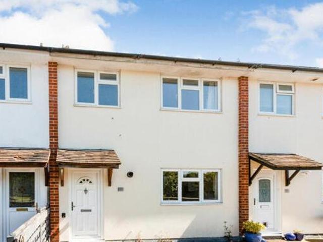 House for sale in Fleet, Hart
