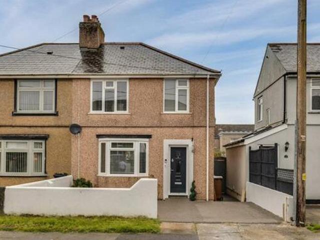 House for sale in Follaton, Strode