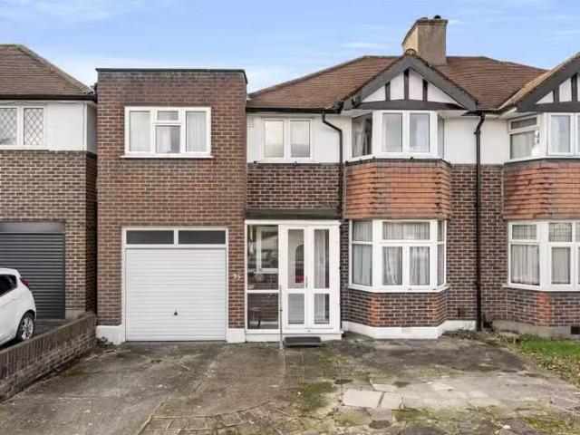 House for sale in Berrylands, Berrylands