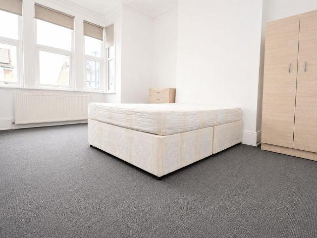 Apartment for rent in Edmonton, Greater London