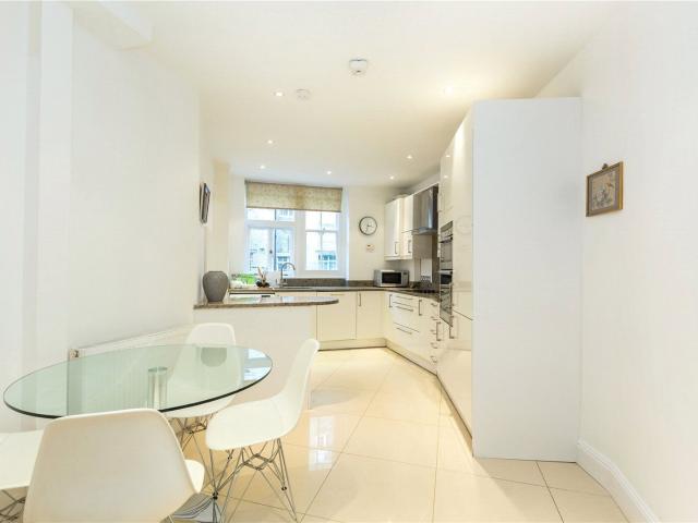 Apartment for rent in Marylebone, Greater London