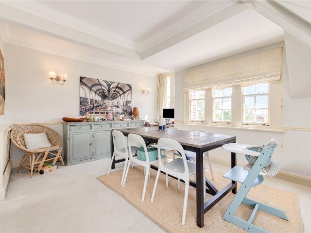 Apartment for rent in South Hampstead, Greater London