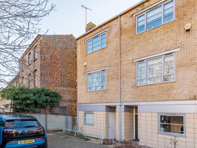 House for rent in Highbury, Greater London