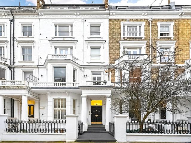Apartment for rent in Earl's Court, Greater London