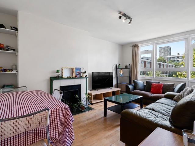 Apartment for rent in Battersea, Greater London
