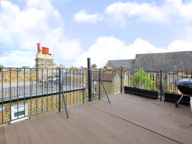 Apartment for rent in Stockwell, Greater London