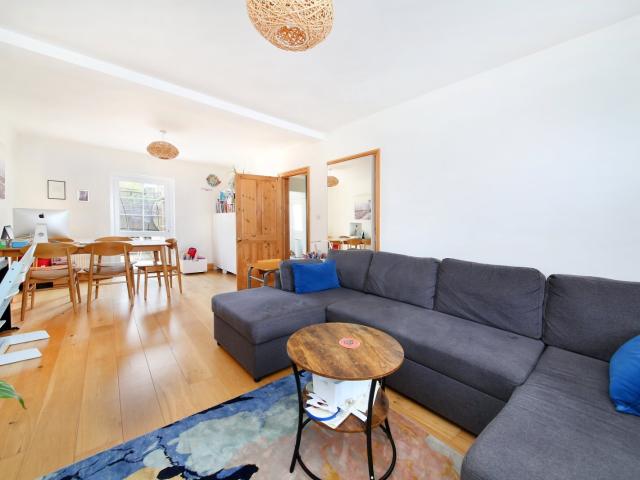 House for rent in Mortlake, Greater London