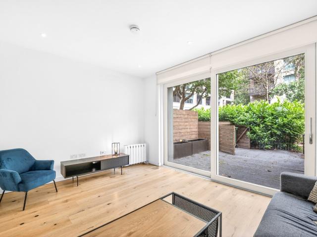 House for rent in Walworth, Greater London