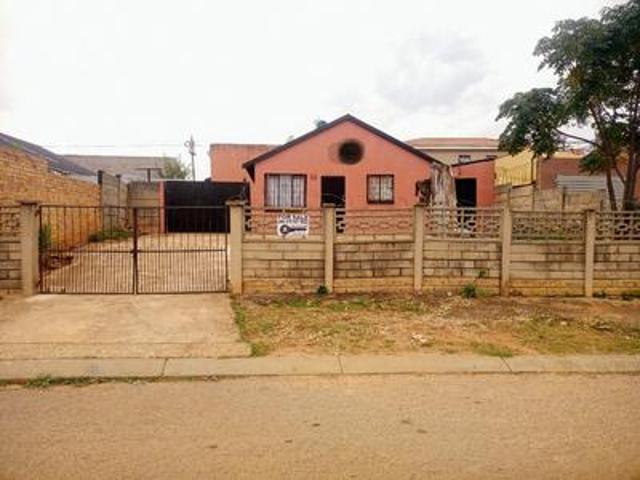 House for sale in Vosloorus, Gauteng