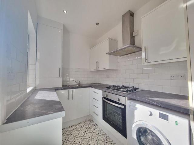 Apartment for rent in Bede Island, Old Wharf