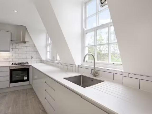 Apartment for rent in St. John's Wood, Greater London
