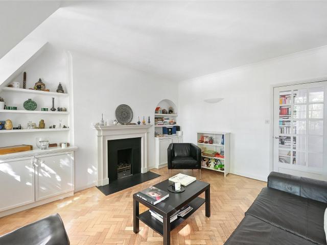 Apartment for rent in Kensington, Greater London