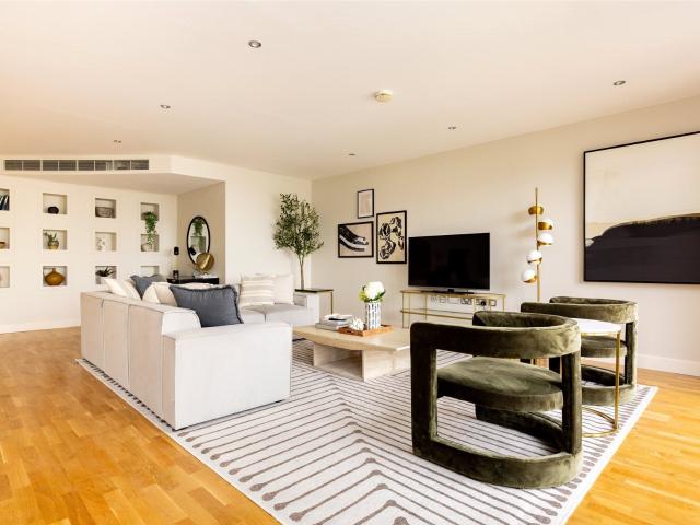 Apartment for rent in Imperial Wharf, Greater London