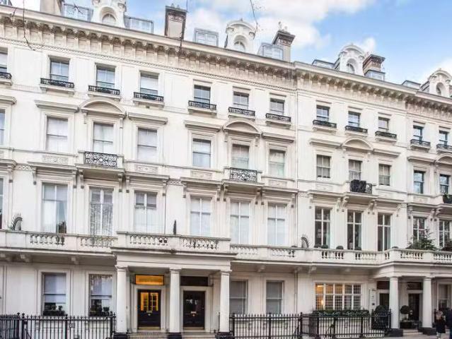 House for sale in Kensington, South Kensington