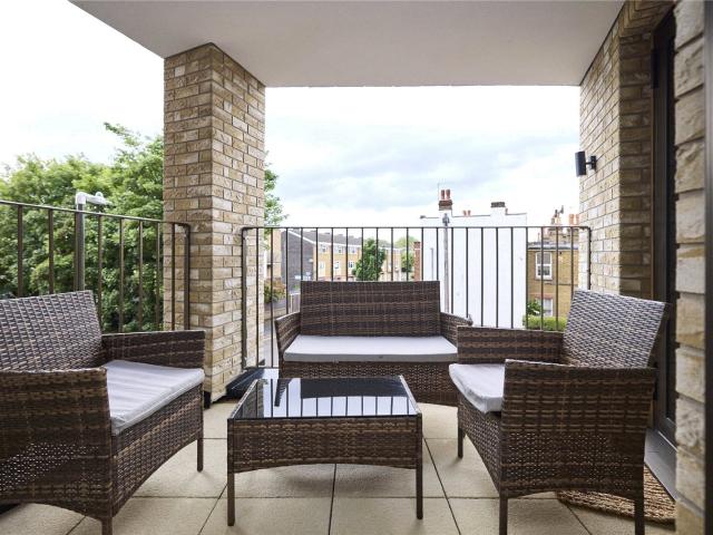 Apartment for rent in London Borough of Merton, Greater London