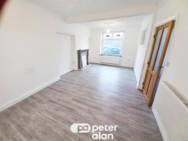 House for rent in Penrhiwceiber, Miskin