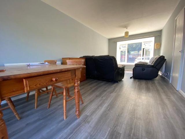 House for rent in Sydenham, Green Close