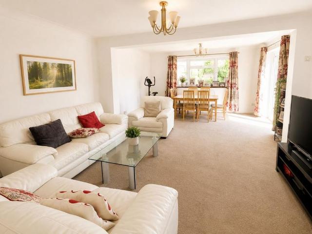 House for rent in Wexham, George Green