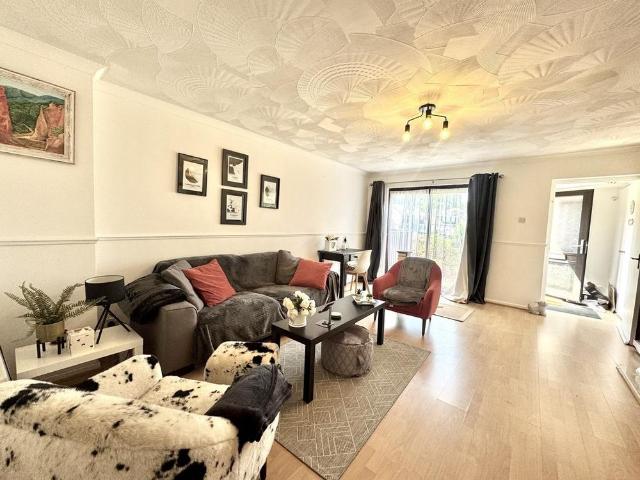 House for rent in Mount Wise