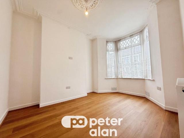 House for rent in Plasnewydd, Falcon Lodge
