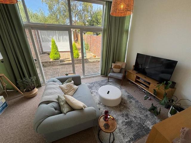 House for rent in Cliff Hill, Green Close