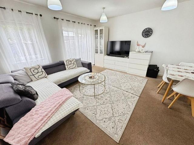 House for rent in Burnt Oak, Greater London