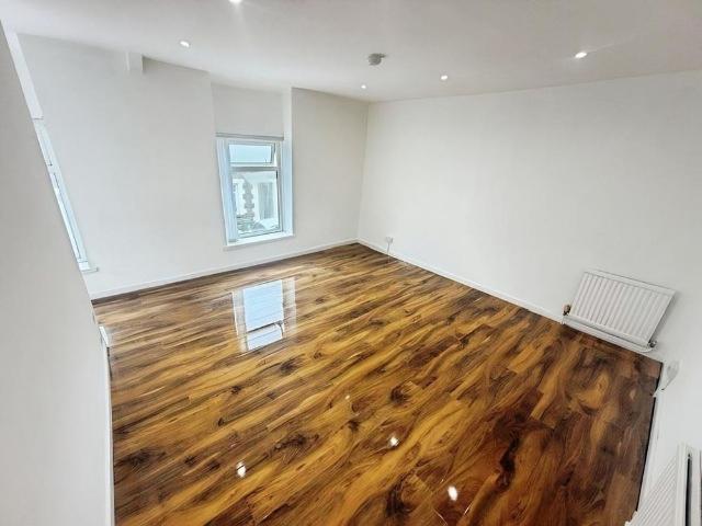 House for rent in Pontypridd, Wales
