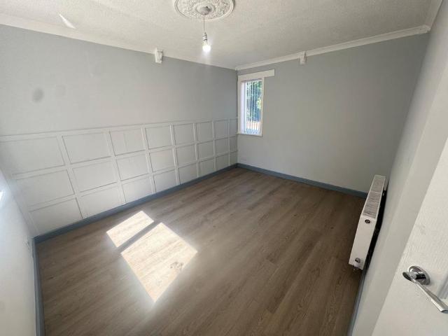 House for rent in Dixon's Green, West Midlands