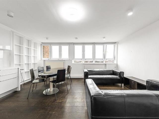 House for rent in Belgravia, Greater London