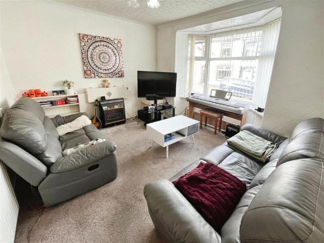 House for rent in Pontypridd, Wales