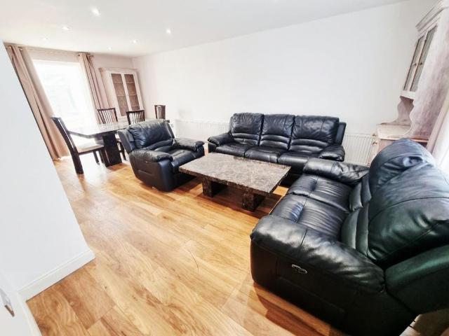House for rent in Poplars, Shephall