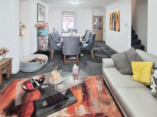 House for rent in Cimla, Neath